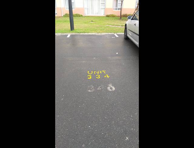 1 bed property to rent in PINELANDS